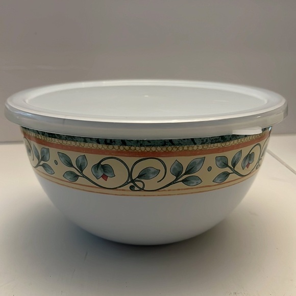 Pfaltzgraff French Quarter Enamel Covered Bowl - Picture 5 of 5